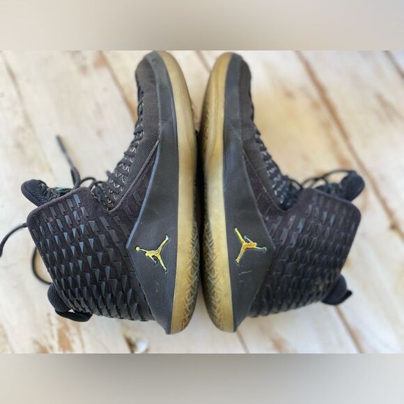 NIKE Air Jordans “Black Cat” 32 XXXII Black Basketball sneakers Youth sz 6 EUC - Picture 7 of 15